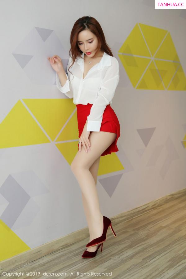 艾小青  [XIUREN]高清写真图 2019.12.25 艾小青第3张图片
